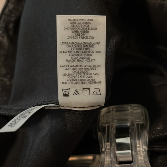 ⚡️NWOT⚡️ Calvin Klein Animal Print Compression Pants. - Picture 7 of 7